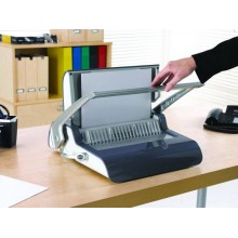 Переплетчик Fellowes® QUASAR+ на пластиковую пружину, сшивает до 500 лст., перфорирует 25 лст. арт.:FS-5627701